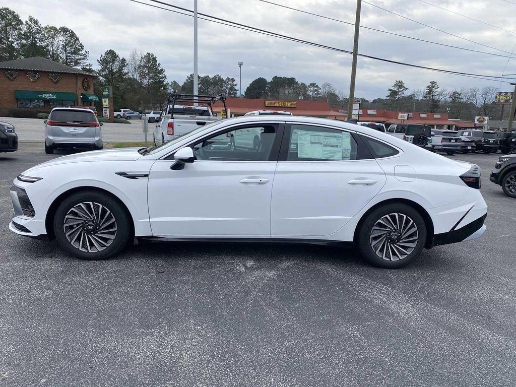 new 2026 Hyundai Sonata Hybrid car, priced at $33,907