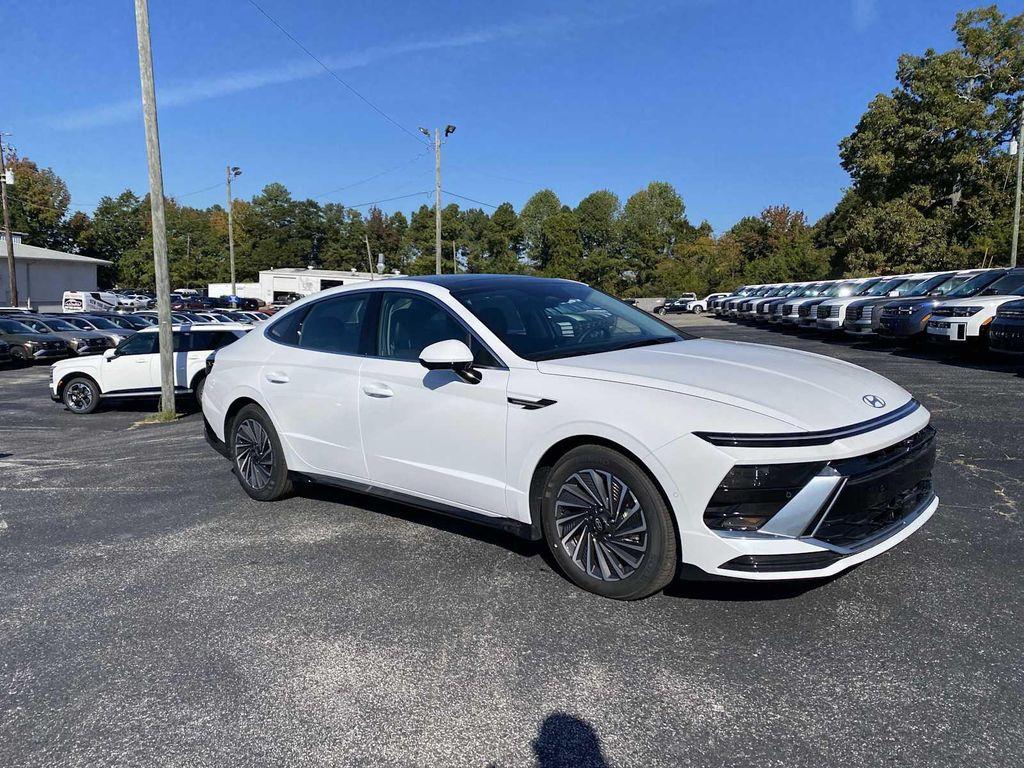 new 2025 Hyundai Sonata Hybrid car, priced at $36,079