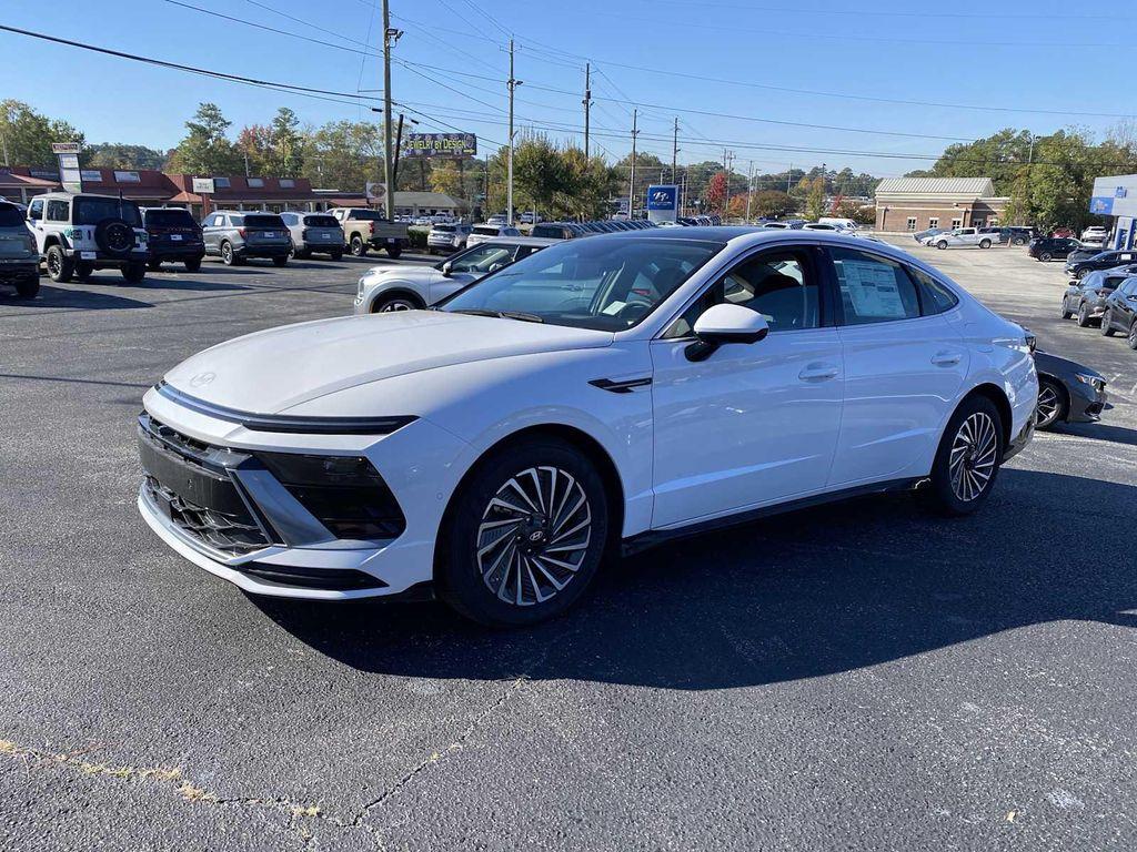 new 2025 Hyundai Sonata Hybrid car, priced at $36,079