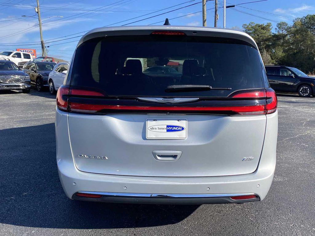 used 2023 Chrysler Pacifica car, priced at $25,900
