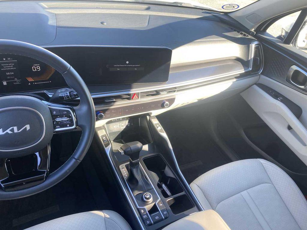 used 2024 Kia Sorento car, priced at $28,988