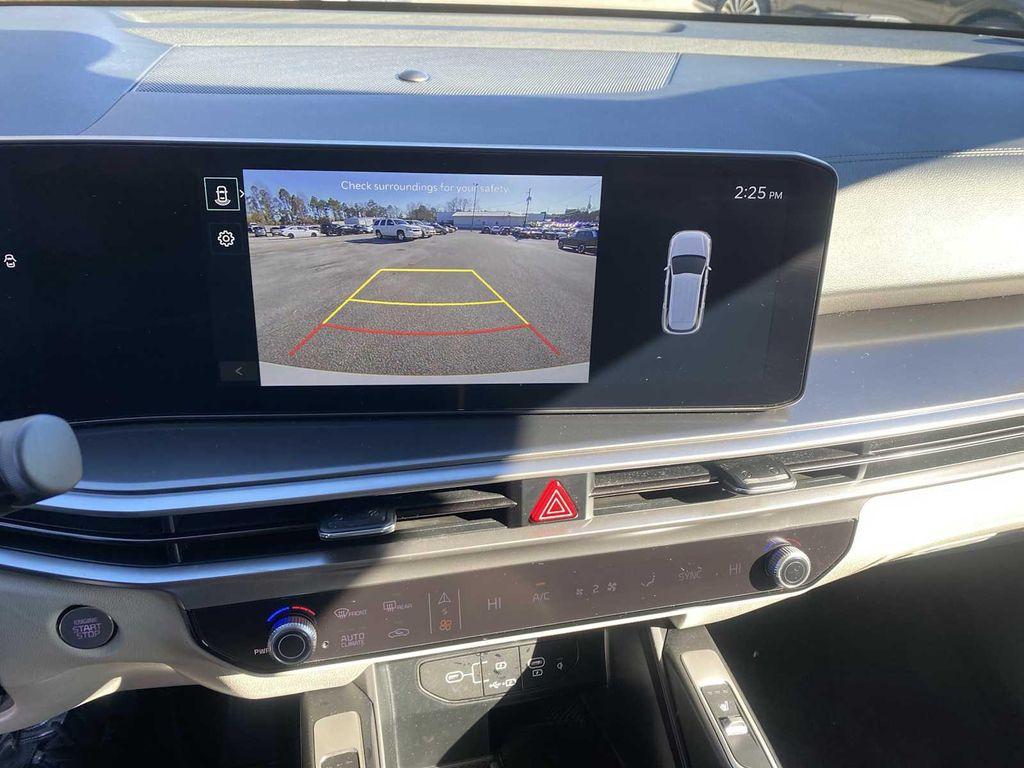 used 2024 Kia Sorento car, priced at $28,988