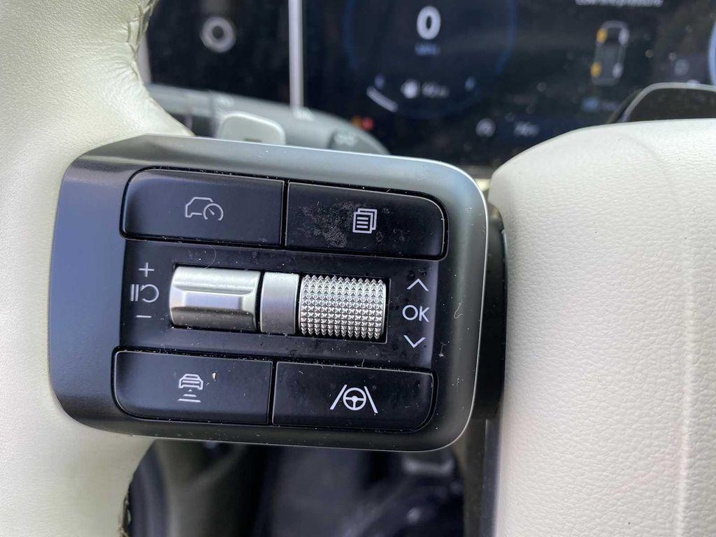 used 2025 Hyundai Santa Fe car, priced at $35,500