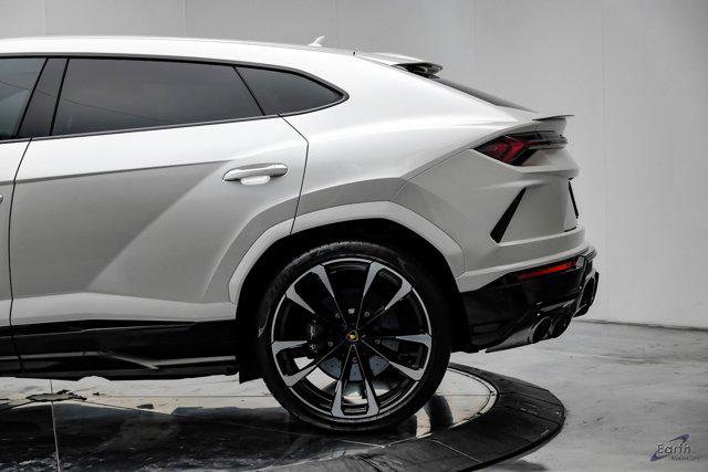 used 2022 Lamborghini Urus car, priced at $222,598