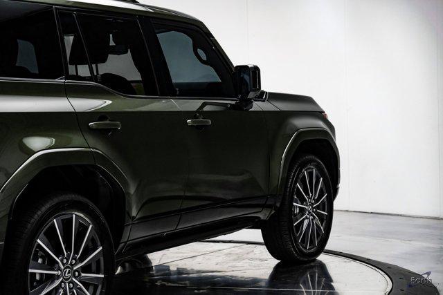 used 2025 Lexus GX 550 car, priced at $101,298