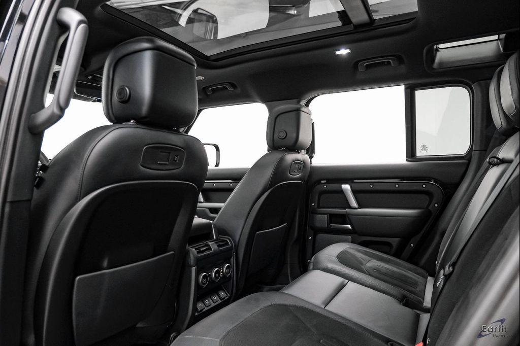 Land Rover Defender view 83