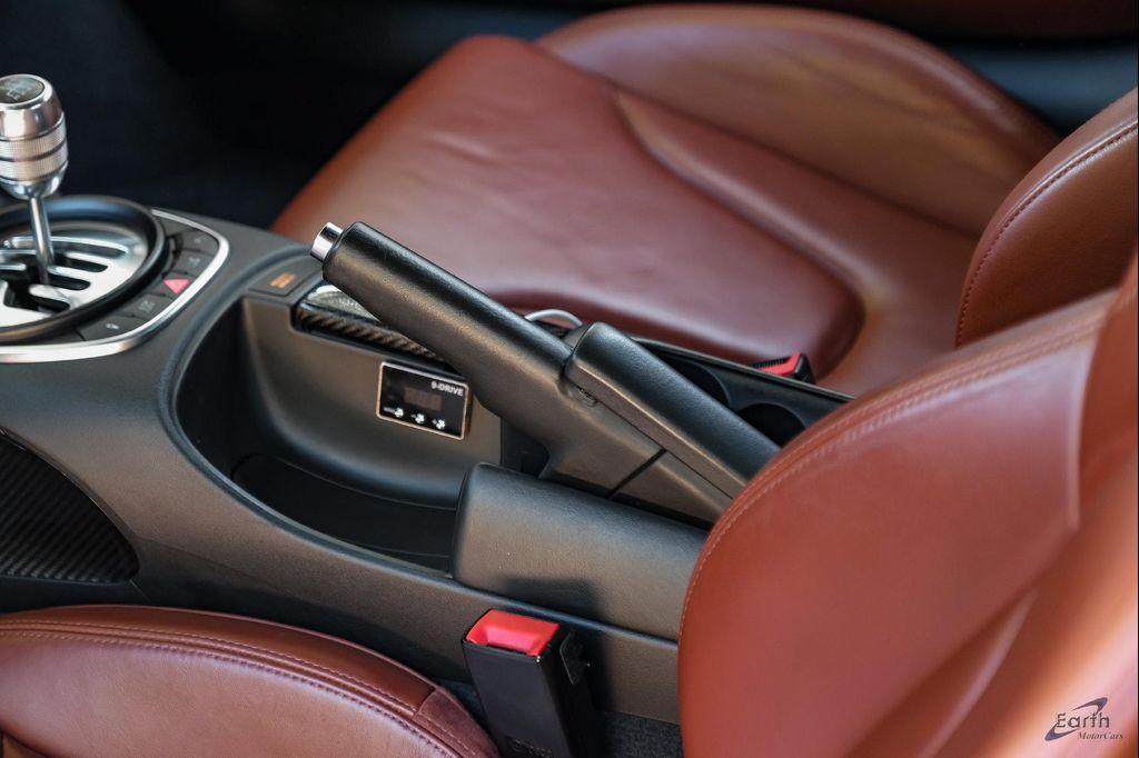 Audi R8 view 65