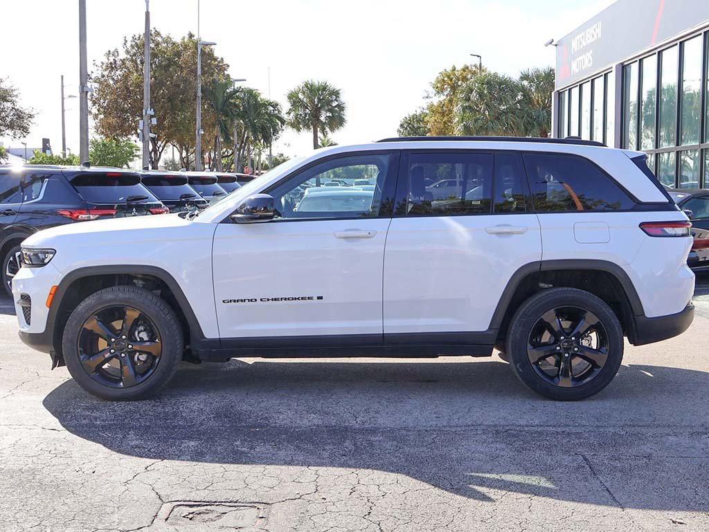 used 2023 Jeep Grand Cherokee car, priced at $23,490