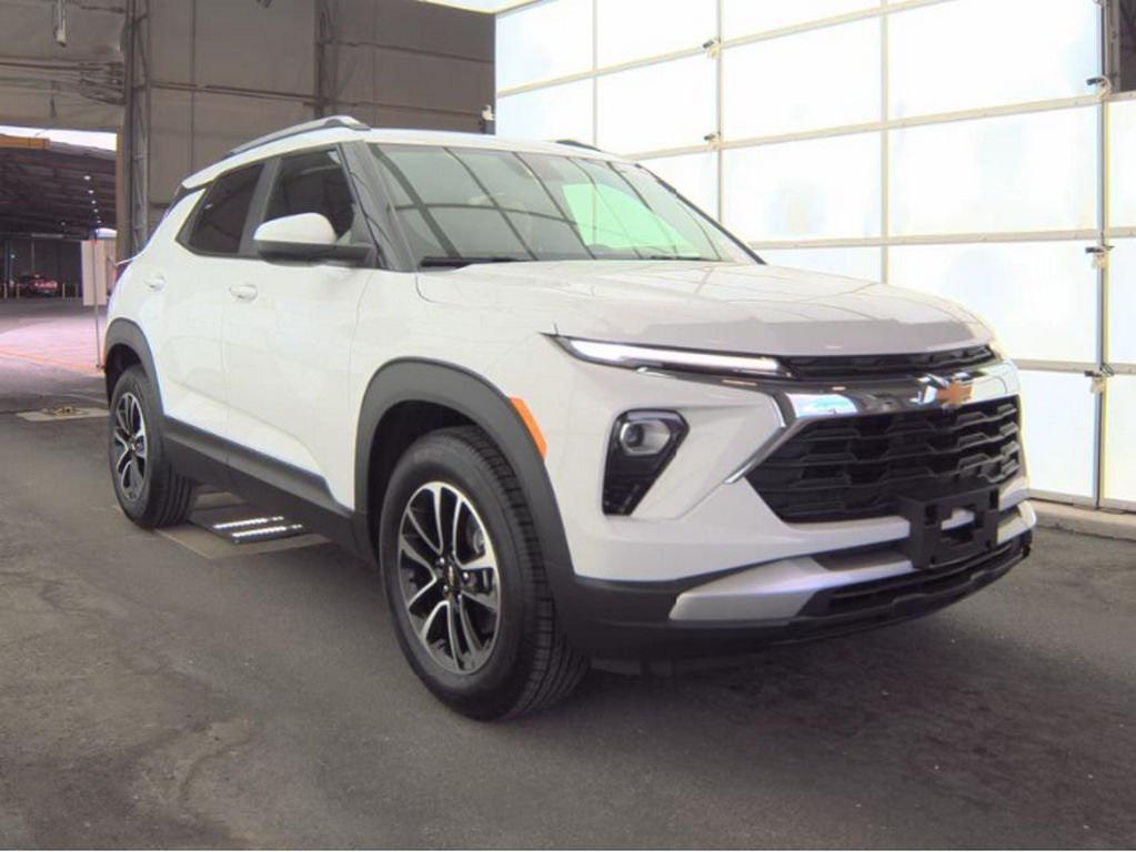 used 2024 Chevrolet TrailBlazer car, priced at $17,990