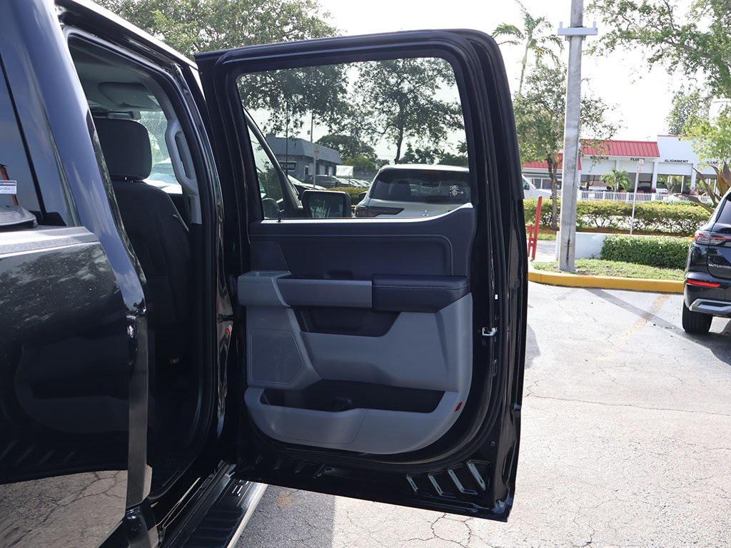 2024 Black Metallic Ford F-150