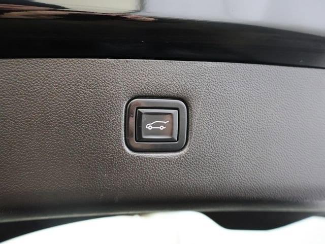 used 2021 Chevrolet Blazer car, priced at $24,697