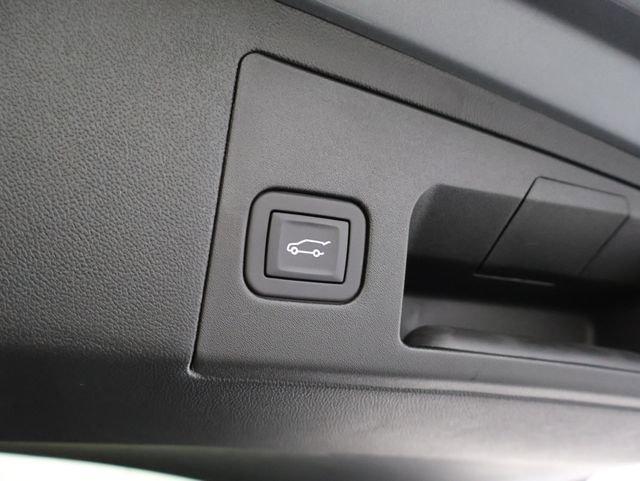 used 2025 Cadillac XT5 car, priced at $53,091