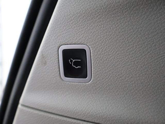 used 2018 Chrysler Pacifica car, priced at $14,928