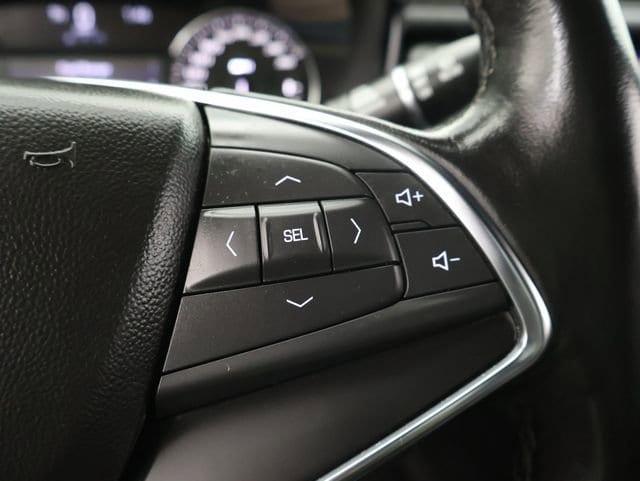 used 2020 Cadillac XT5 car, priced at $21,857