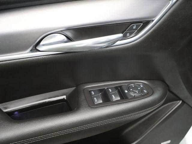 used 2020 Cadillac XT5 car, priced at $21,857