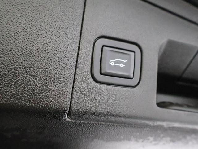 used 2020 Cadillac XT5 car, priced at $20,654