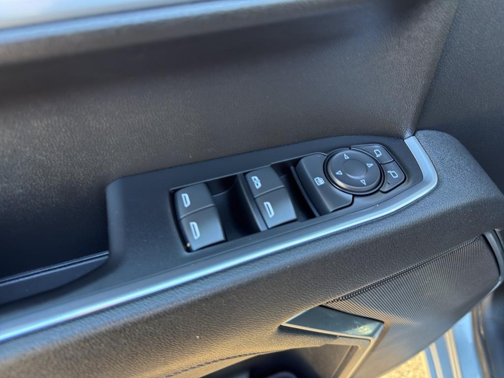 used 2025 Chevrolet Silverado 1500 car, priced at $40,695