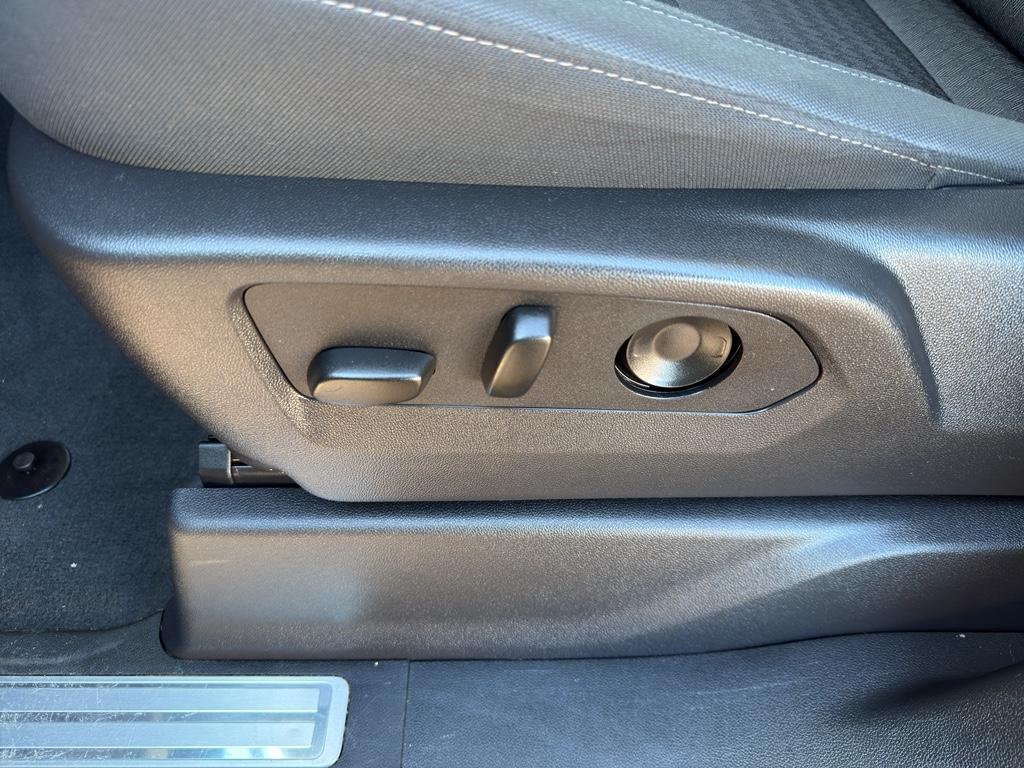 used 2025 Chevrolet Silverado 1500 car, priced at $40,695