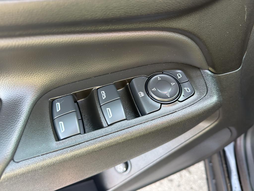 used 2024 Chevrolet Equinox car, priced at $25,495