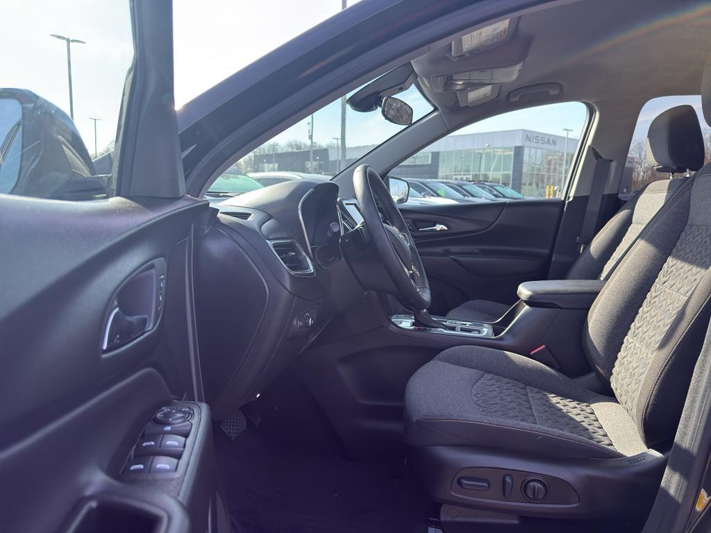used 2024 Chevrolet Equinox car, priced at $25,495
