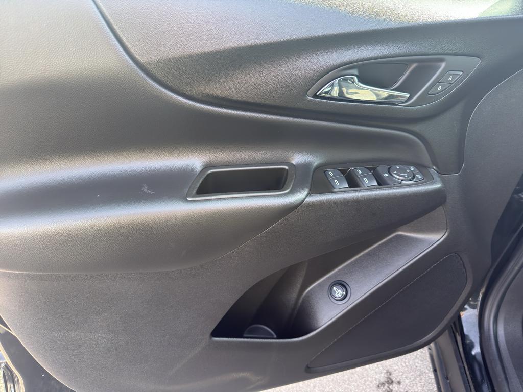 used 2024 Chevrolet Equinox car, priced at $25,495