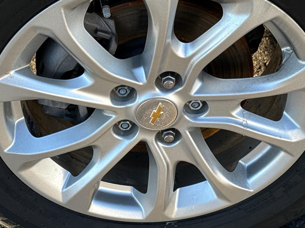 used 2020 Chevrolet Equinox car, priced at $12,995