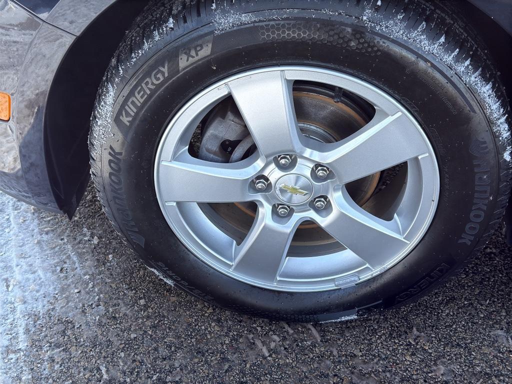 used 2015 Chevrolet Cruze car, priced at $7,686