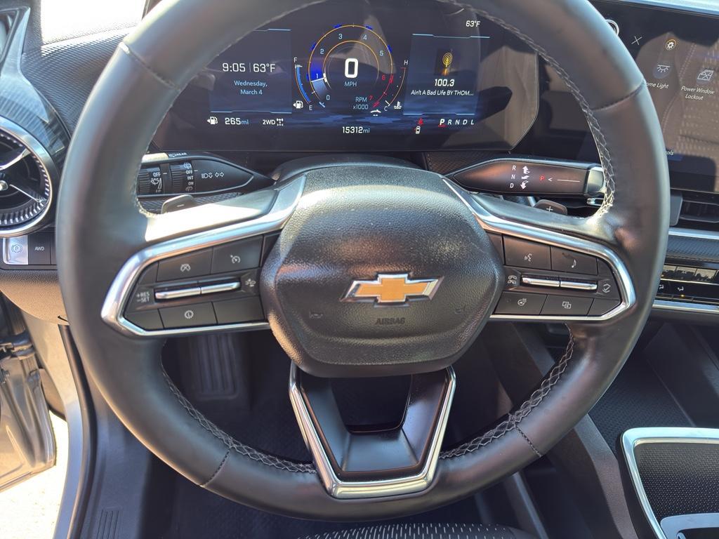used 2025 Chevrolet Equinox car, priced at $27,195