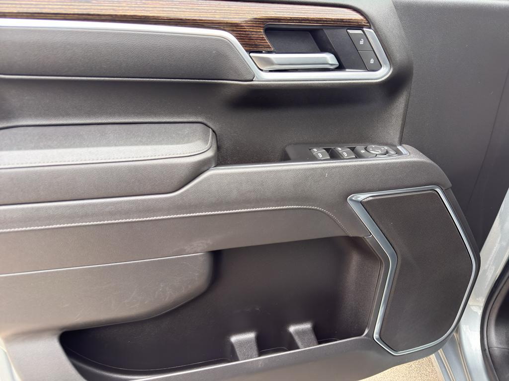 used 2025 GMC Sierra 1500 car, priced at $41,595