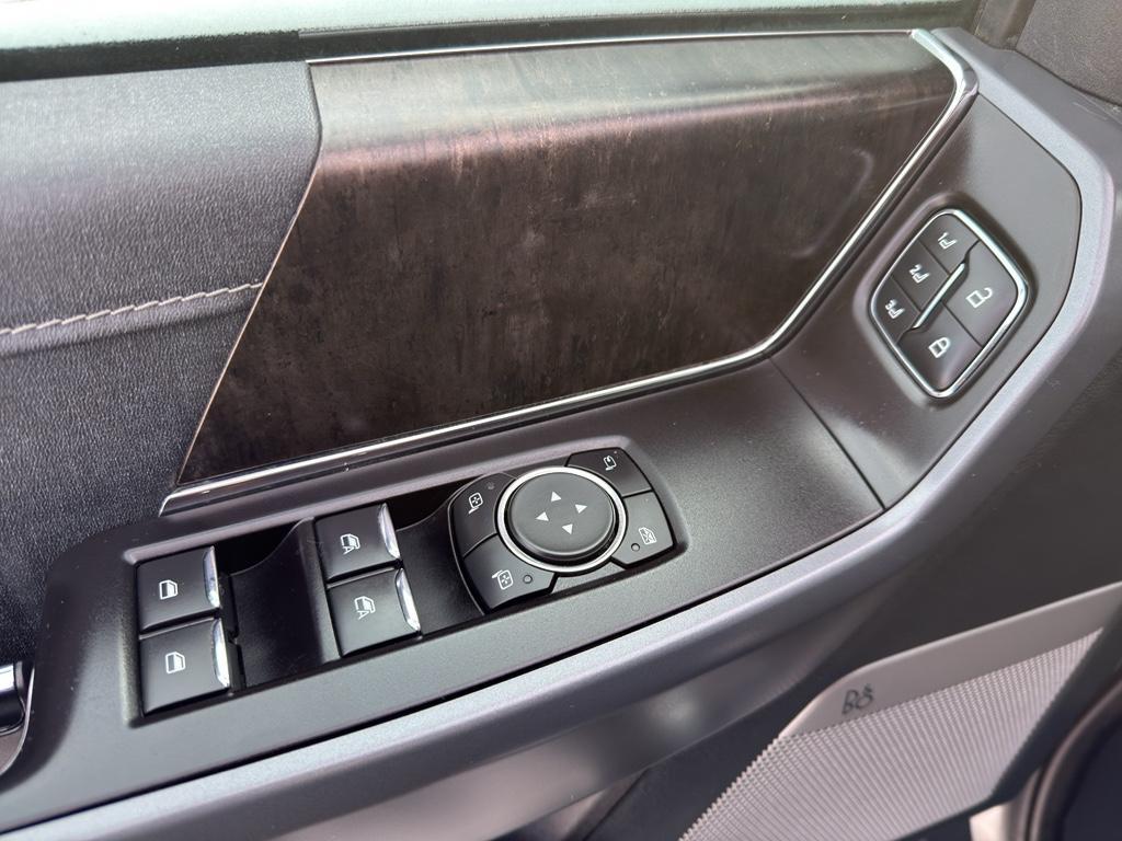 used 2021 Ford F-150 car, priced at $36,295