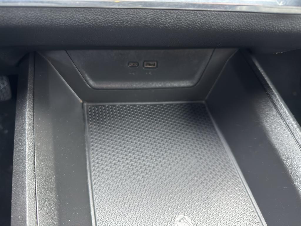 used 2025 Chevrolet Equinox car, priced at $27,995