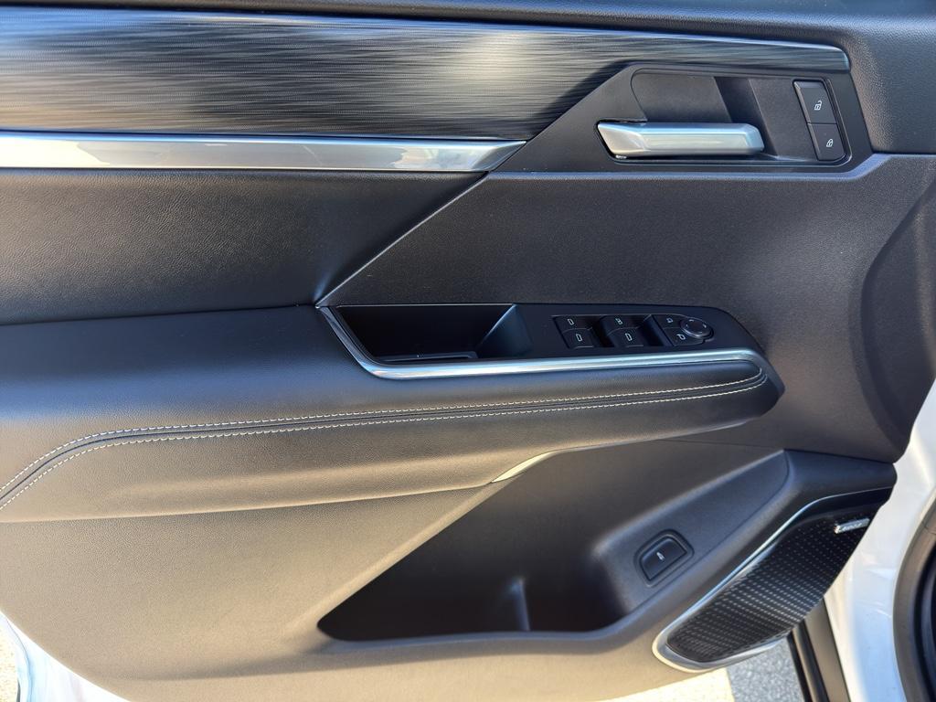 used 2025 GMC Acadia car, priced at $36,595