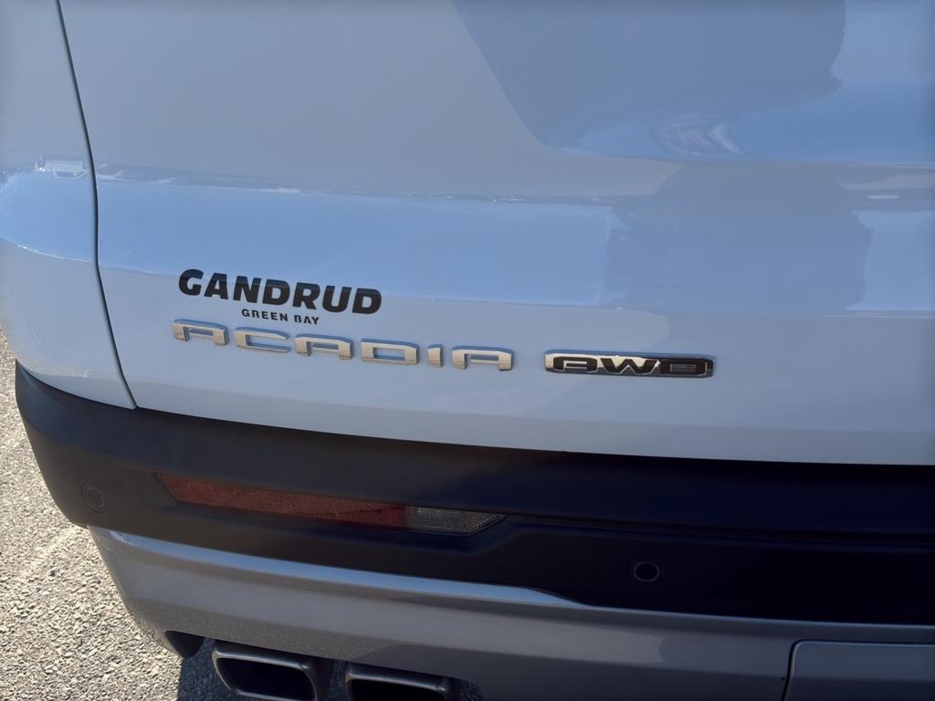 used 2025 GMC Acadia car, priced at $36,595