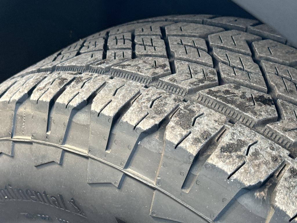 used 2023 GMC Acadia car, priced at $33,495