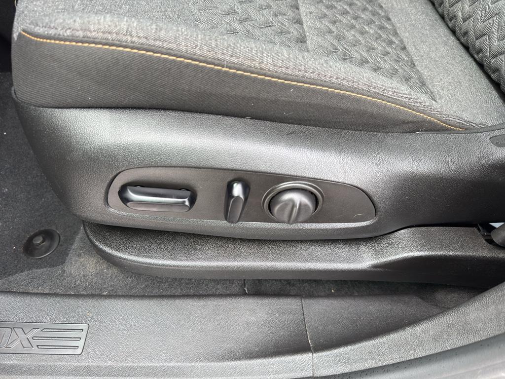 used 2024 Chevrolet Equinox car, priced at $24,895