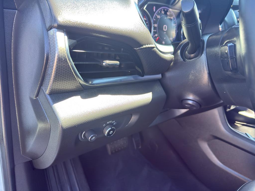 used 2023 Chevrolet Traverse car, priced at $39,289