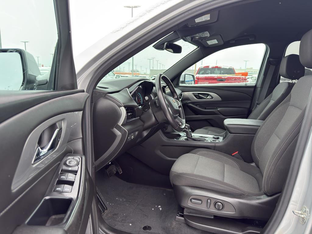 used 2022 Chevrolet Traverse car, priced at $32,695