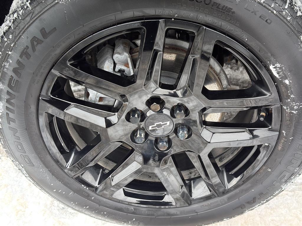 used 2022 Chevrolet Traverse car, priced at $32,695