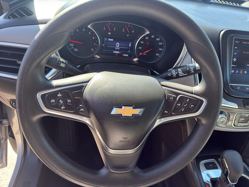used 2023 Chevrolet Equinox car, priced at $17,595
