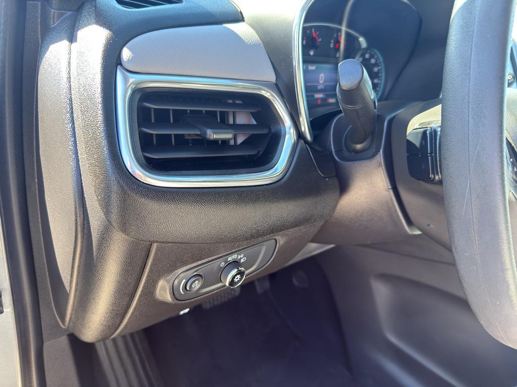 used 2023 Chevrolet Equinox car, priced at $17,595