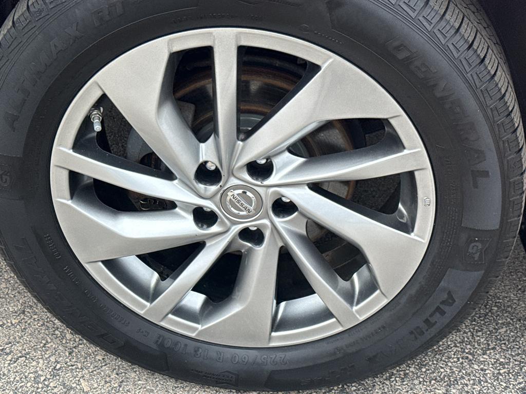 used 2015 Nissan Rogue car, priced at $12,995