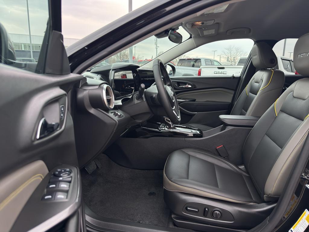 used 2025 Chevrolet Trax car, priced at $24,295