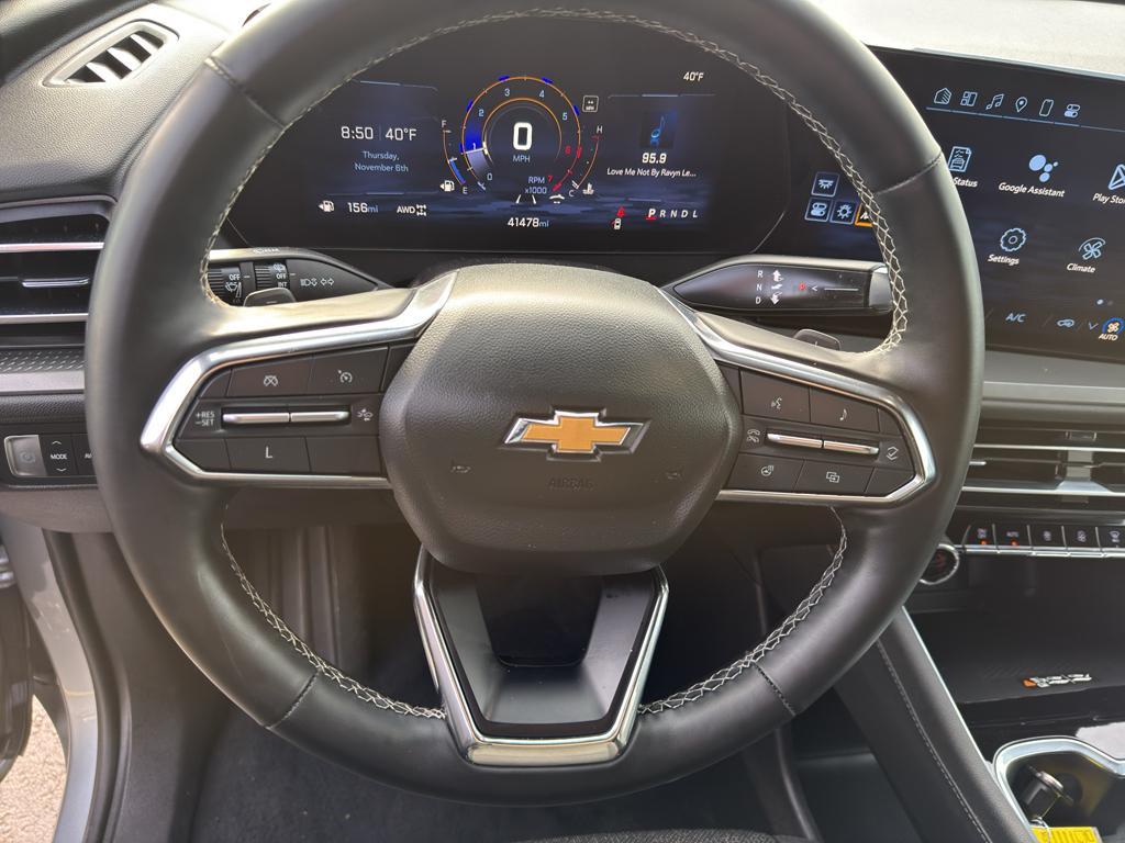 used 2024 Chevrolet Traverse car, priced at $33,799