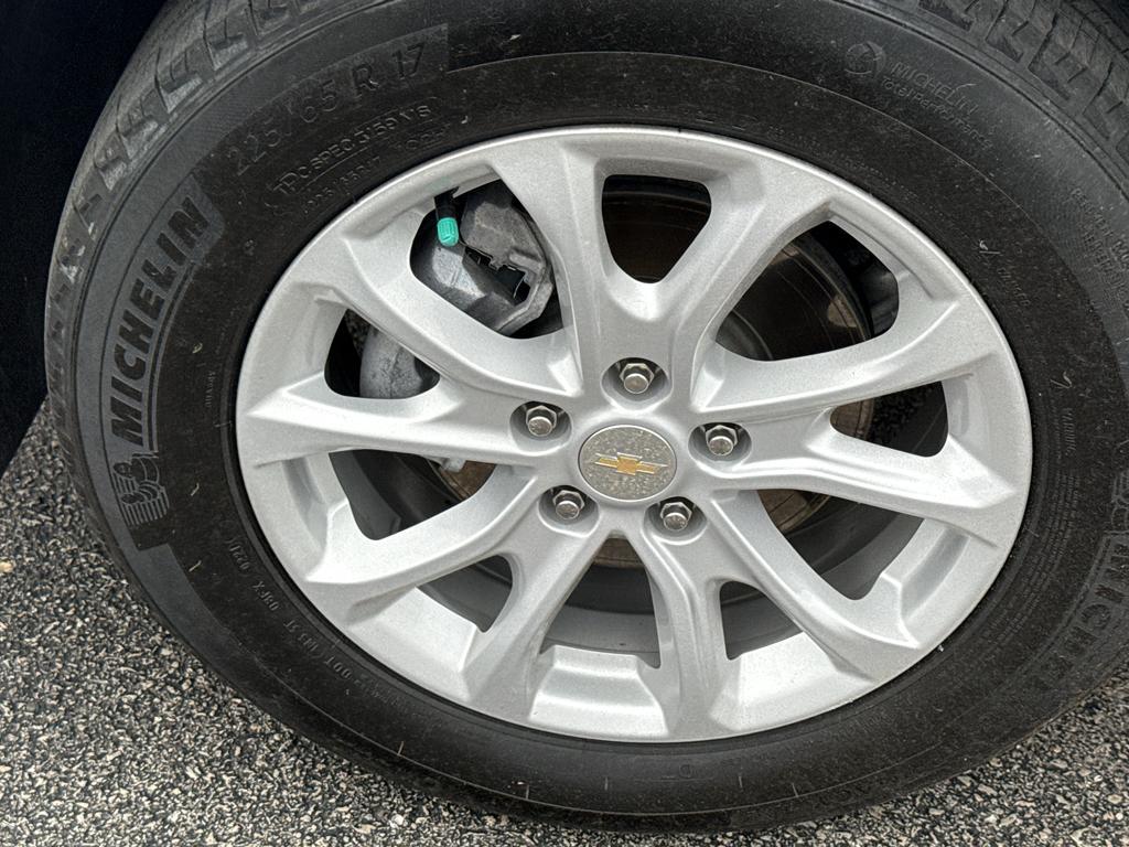 used 2021 Chevrolet Equinox car, priced at $21,494