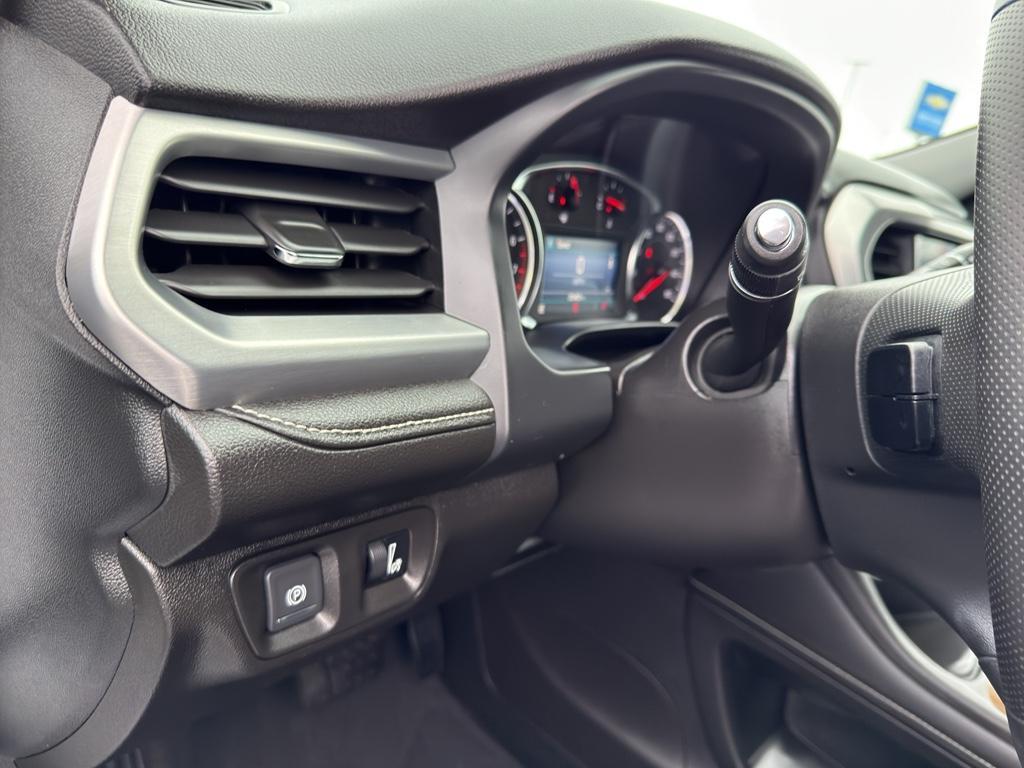 used 2023 GMC Acadia car, priced at $29,399