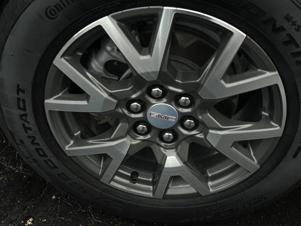 used 2023 GMC Acadia car, priced at $29,399