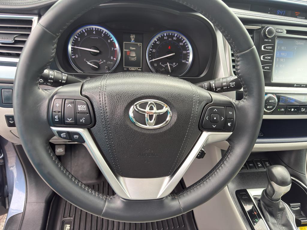 used 2016 Toyota Highlander car, priced at $19,285