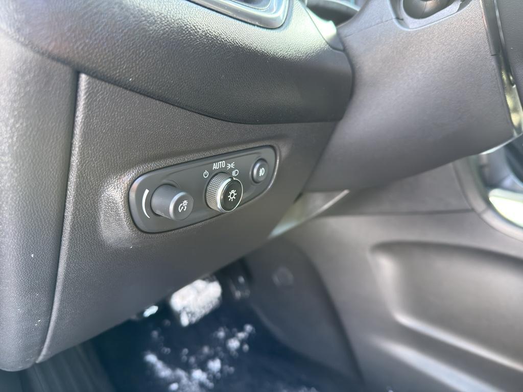 used 2020 Chevrolet Equinox car, priced at $15,695