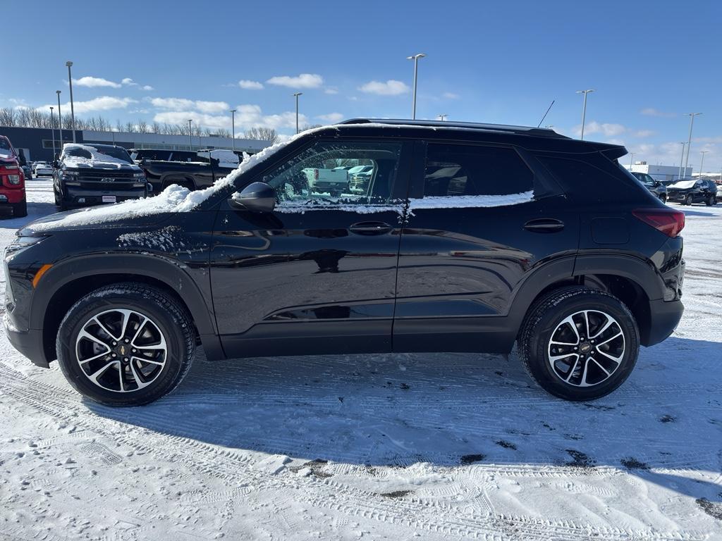 used 2024 Chevrolet TrailBlazer car, priced at $23,795