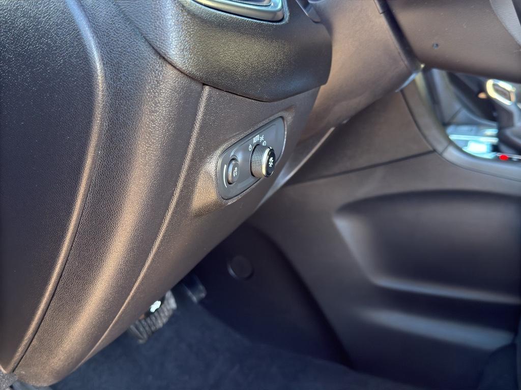 used 2024 Chevrolet Equinox car, priced at $23,295